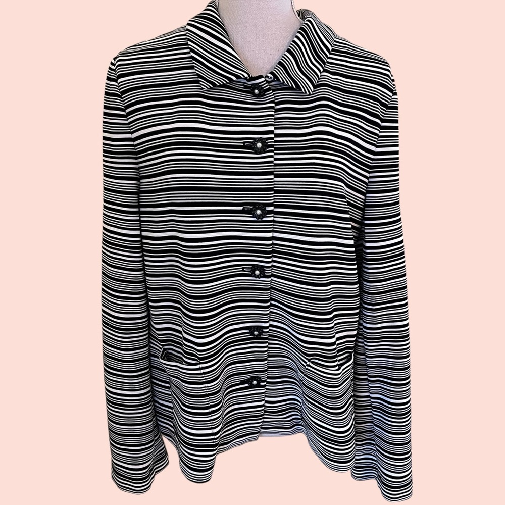 Karl Lagerfeld White/Black Textured Stripe Button Front Jacket XL